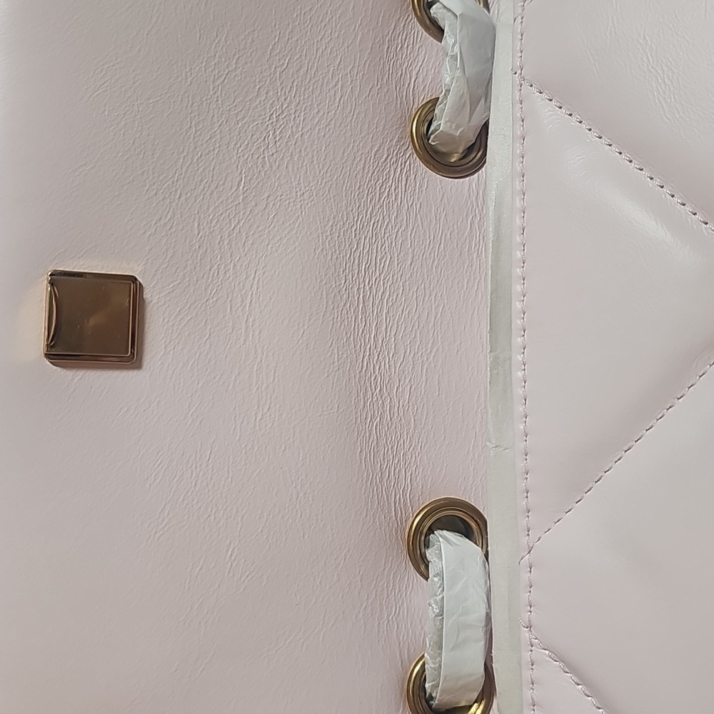 Tory Burch Kira Diamond Quilted Baby Pink Shoulder Bag with Gold Hardware - Picture 8 of 10